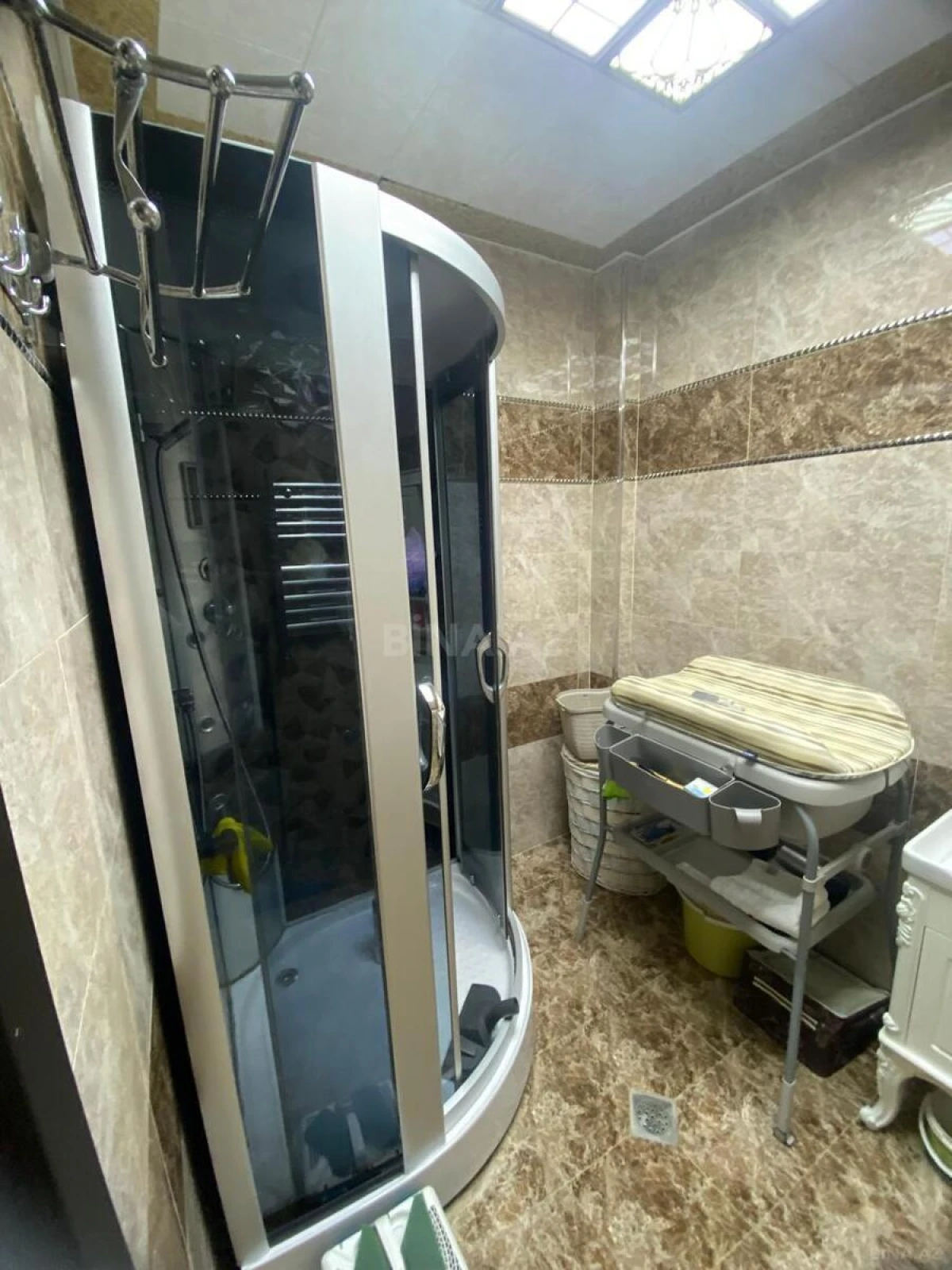 Satılır 2 otaqlı mənzil 110 m²