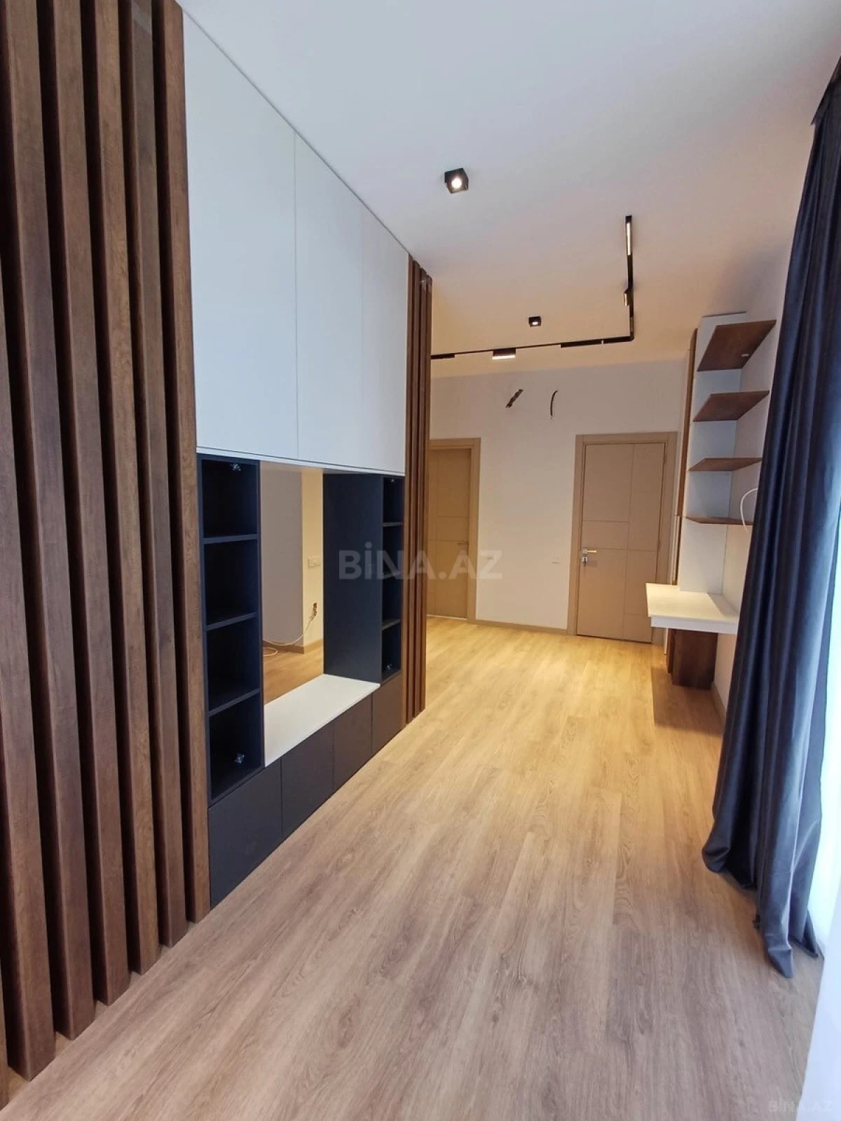 Satılır 6 otaqlı həyət evi 330 m²