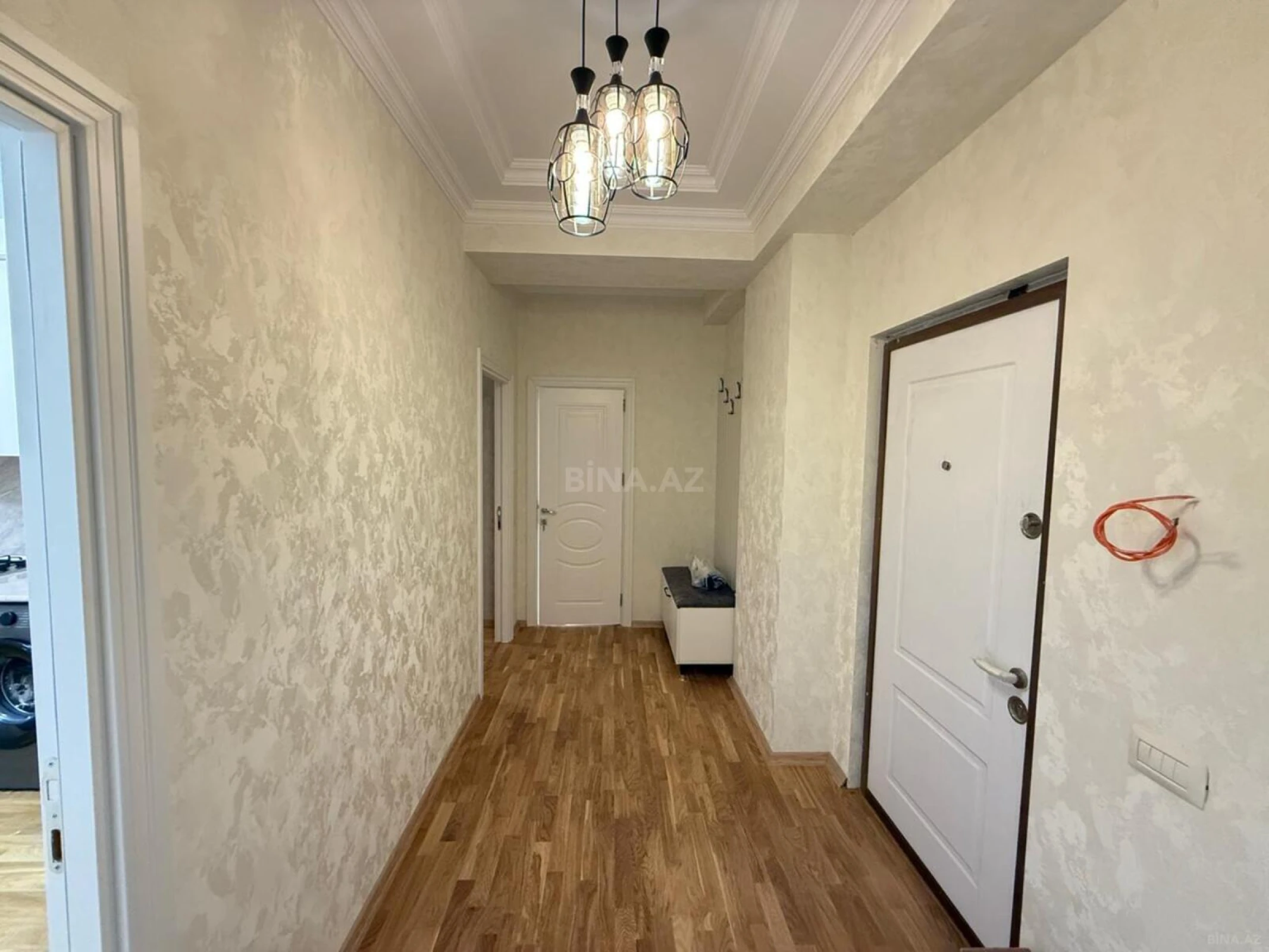 Kirayə verilir 2 otaqlı mənzil 75 m²