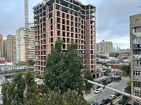 Satılır 3 otaqlı mənzil 78 m²