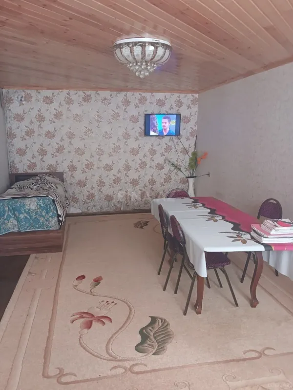 Satılır 6 otaqlı həyət evi 232 m²