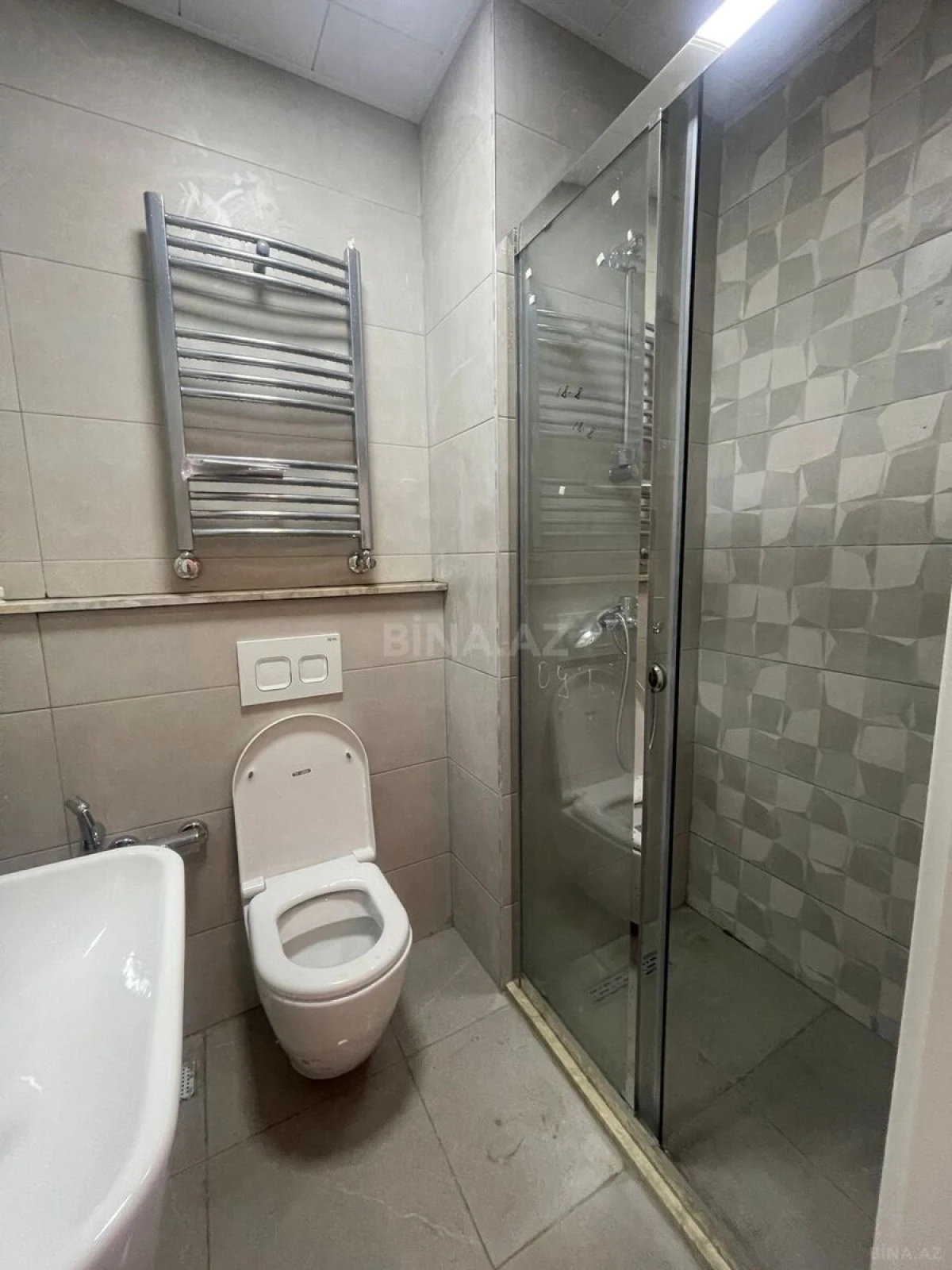 Kirayə verilir 2 otaqlı mənzil 60 m²
