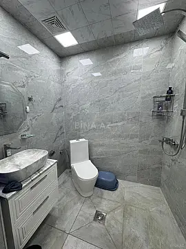 Kirayə verilir 2 otaqlı mənzil 70 m²