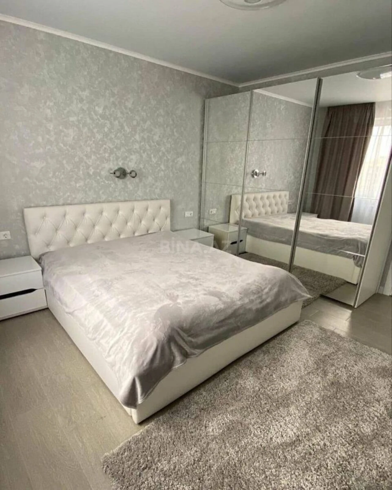 Kirayə verilir 2 otaqlı mənzil 70 m²