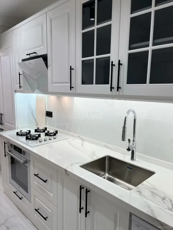 Kirayə verilir 2 otaqlı mənzil 70 m²