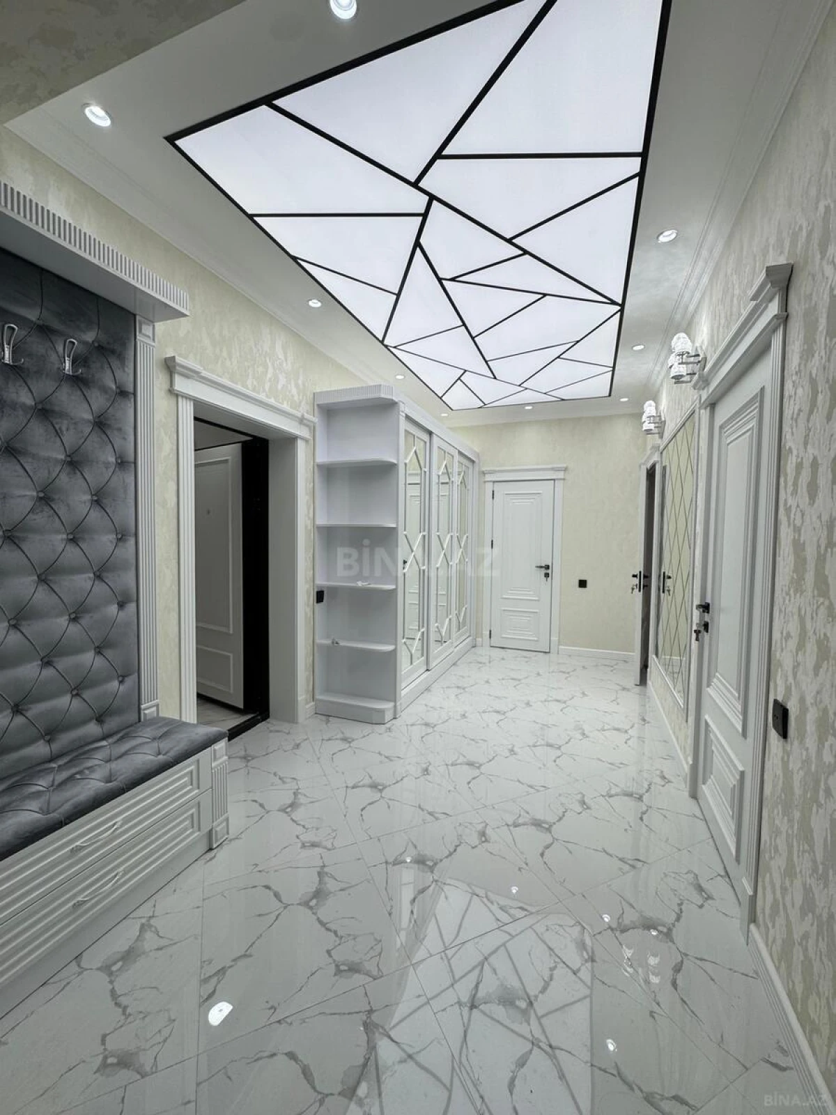 Satılır 2 otaqlı mənzil 96 m²