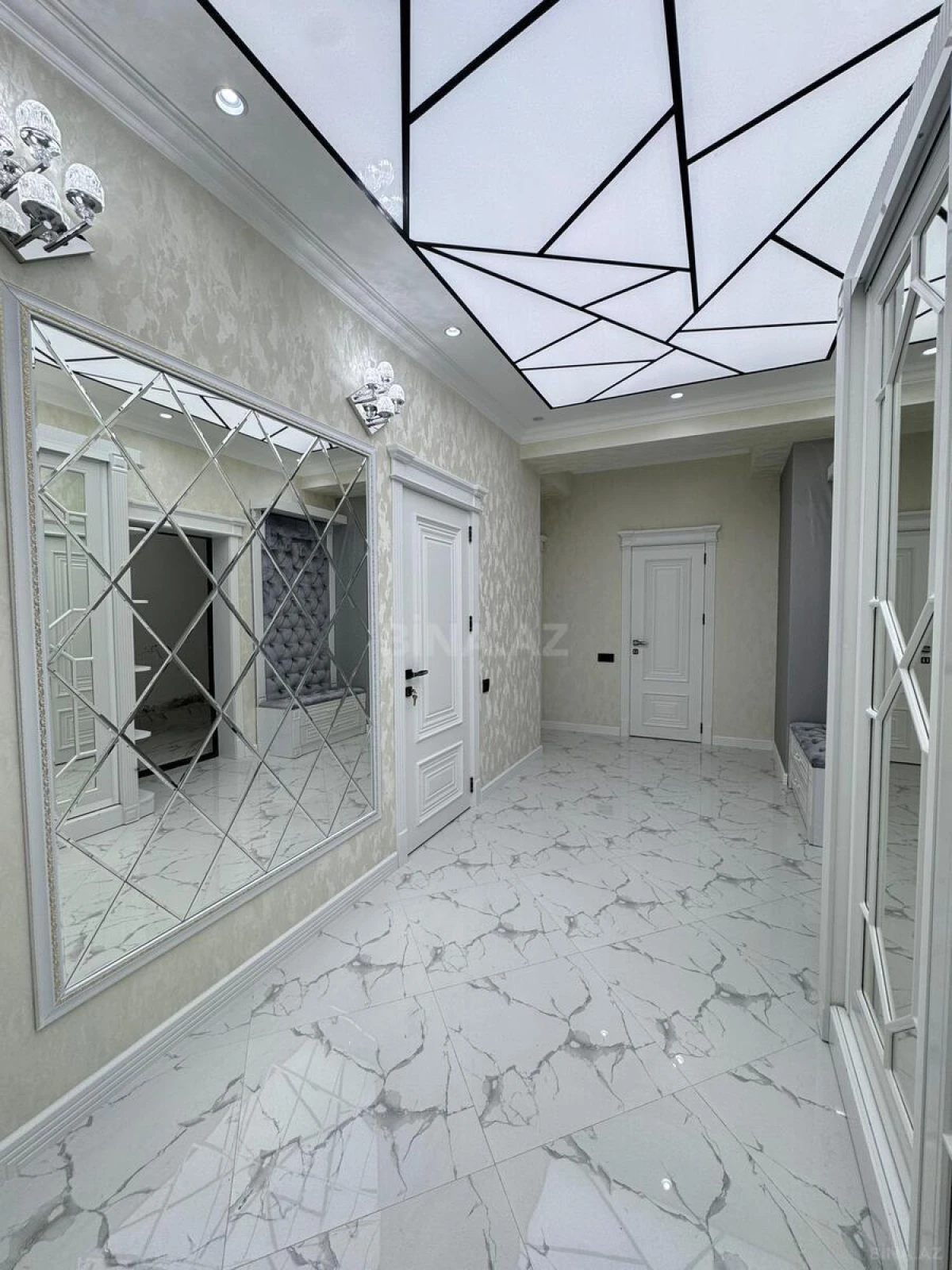 Satılır 2 otaqlı mənzil 96 m²