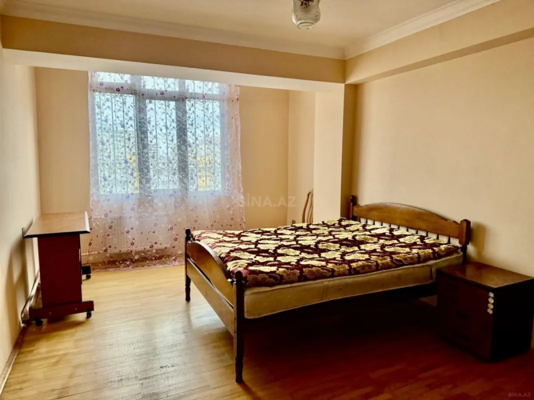 Kirayə verilir 2 otaqlı mənzil 80 m²