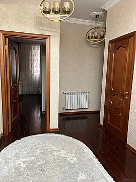 Kirayə verilir 2 otaqlı mənzil 85 m²