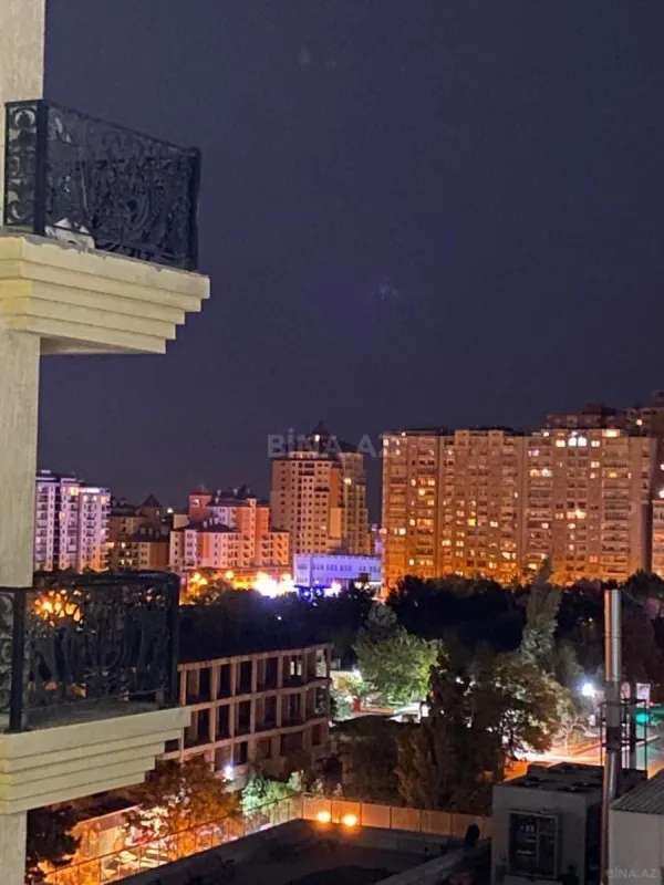 Satılır 2 otaqlı mənzil 93 m²