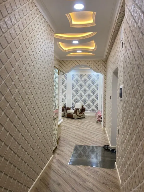 Satılır 2 otaqlı mənzil 93 m²