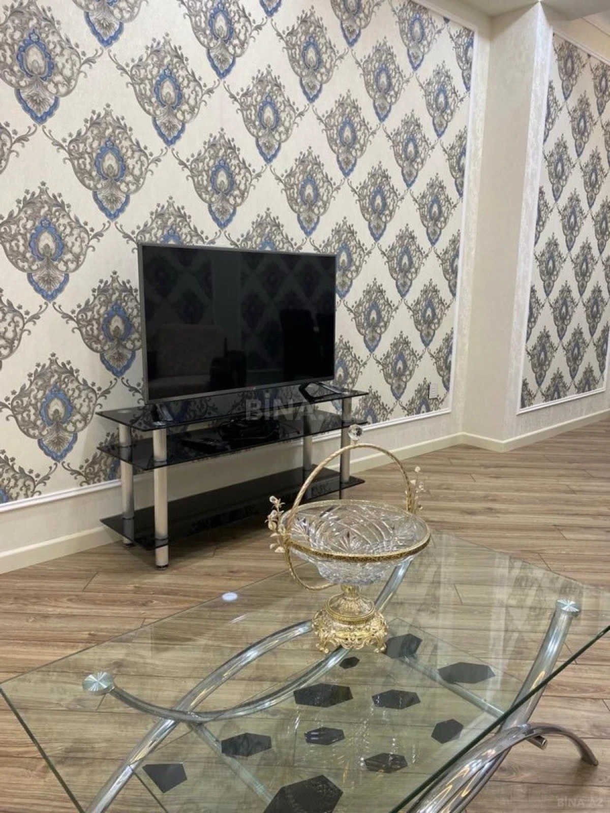 Satılır 2 otaqlı mənzil 93 m²