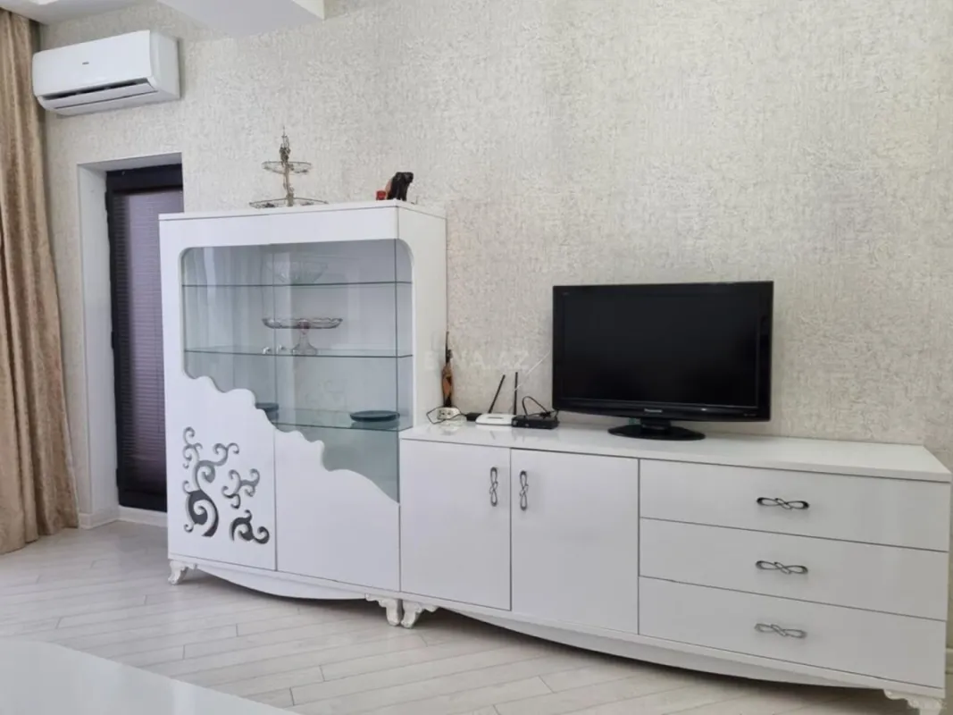 Kirayə verilir 2 otaqlı mənzil 56 m²