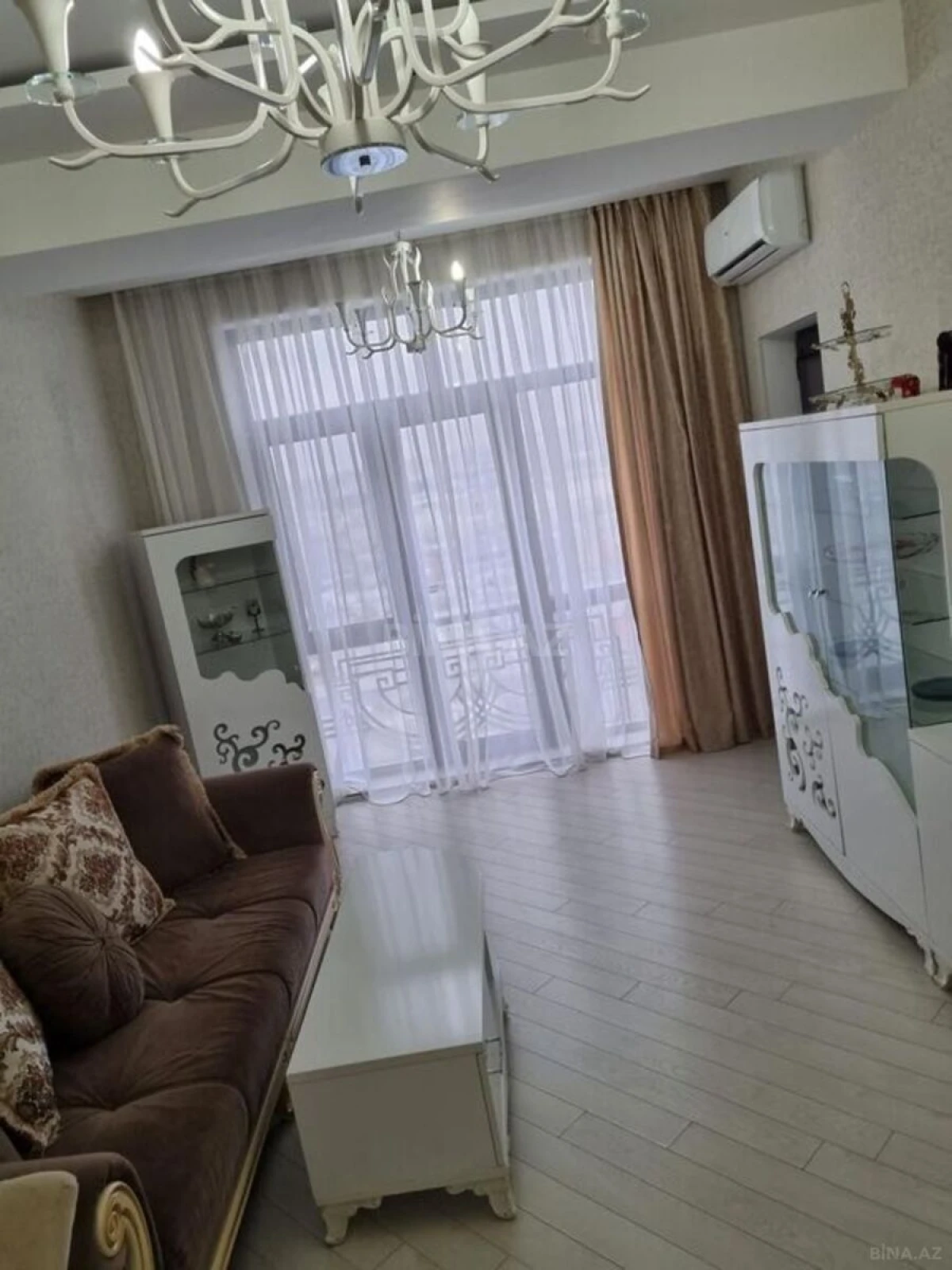 Kirayə verilir 2 otaqlı mənzil 56 m²