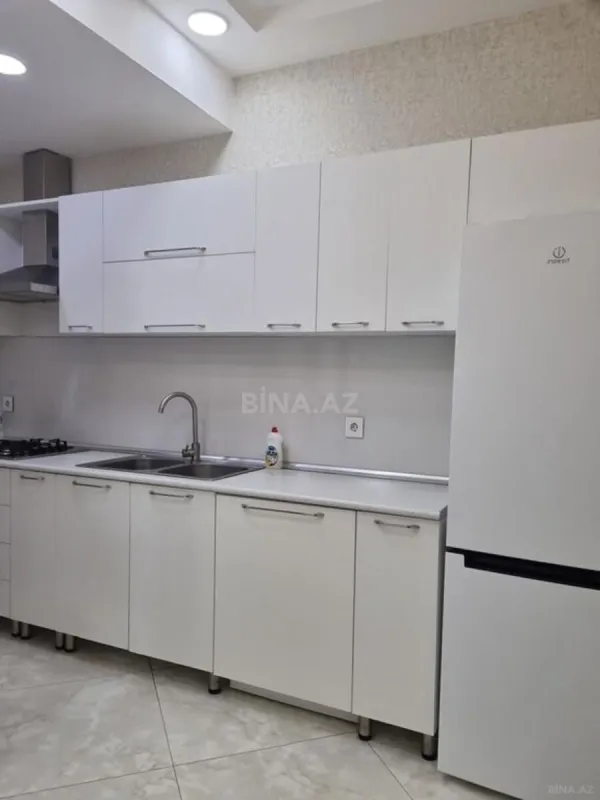 Kirayə verilir 2 otaqlı mənzil 56 m²