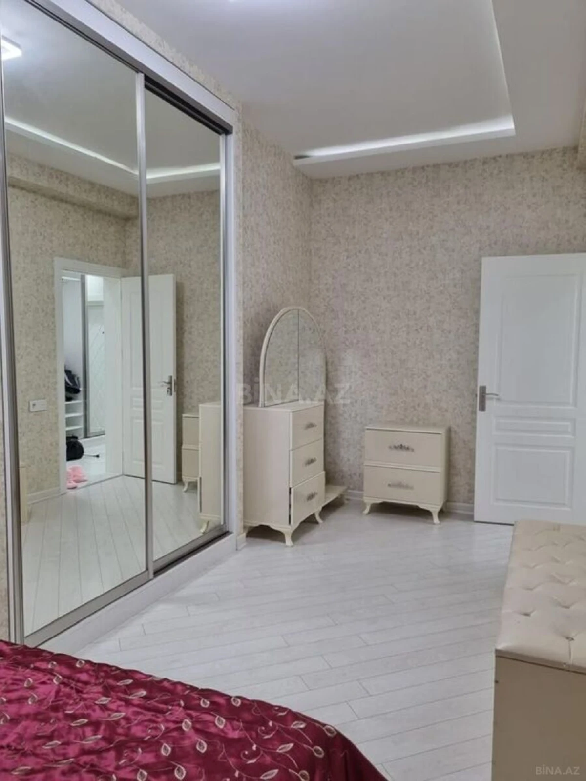Kirayə verilir 2 otaqlı mənzil 56 m²
