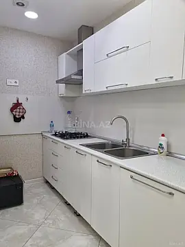 Kirayə verilir 2 otaqlı mənzil 56 m²
