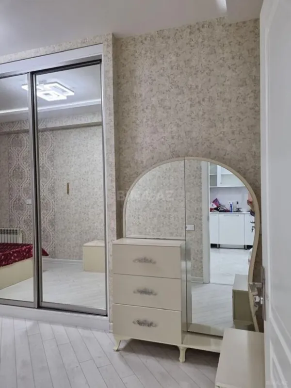 Kirayə verilir 2 otaqlı mənzil 56 m²