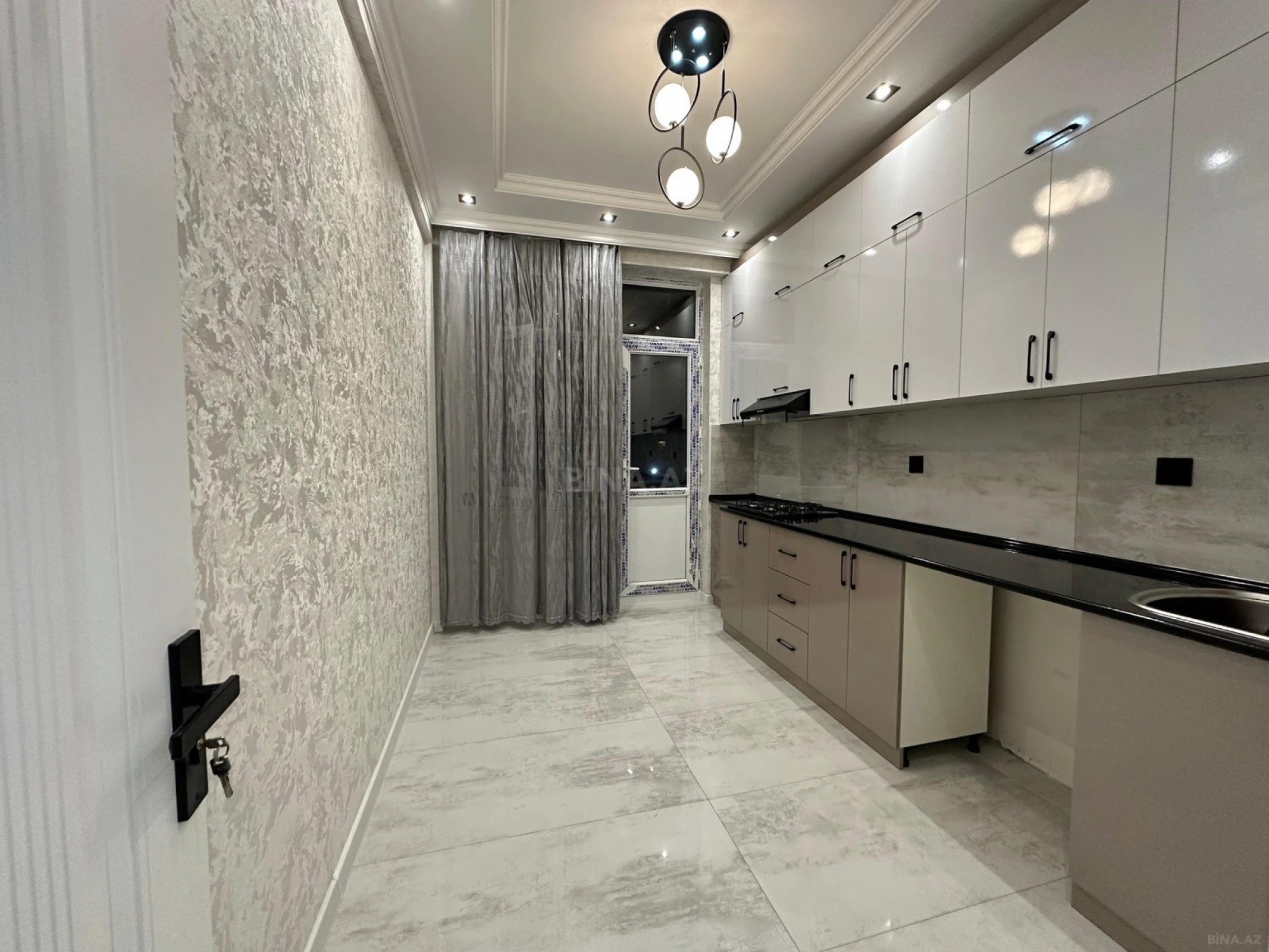 Satılır 2 otaqlı mənzil 65 m²