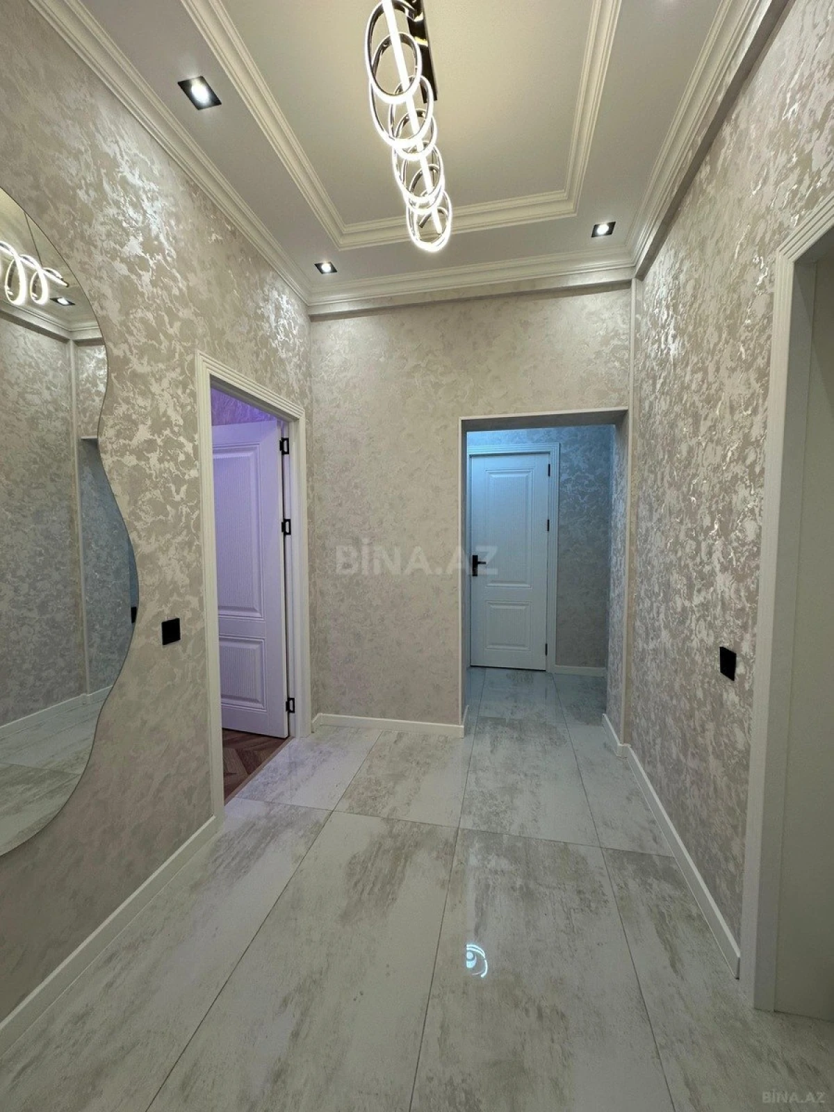 Satılır 2 otaqlı mənzil 65 m²