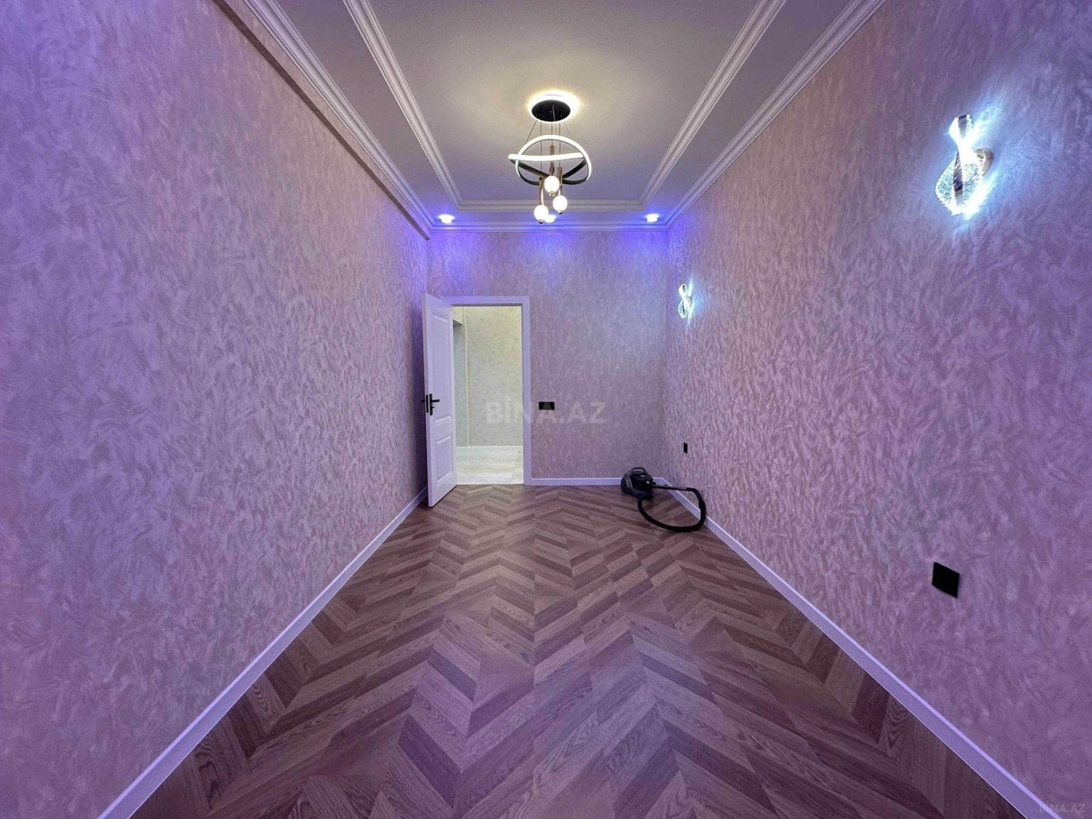 Satılır 2 otaqlı mənzil 65 m²