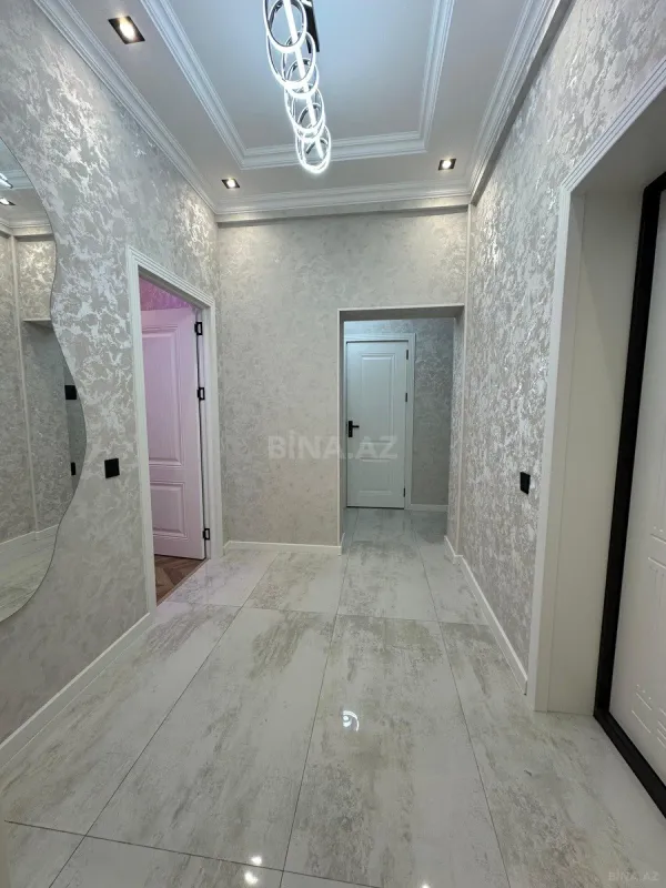 Satılır 2 otaqlı mənzil 65 m²