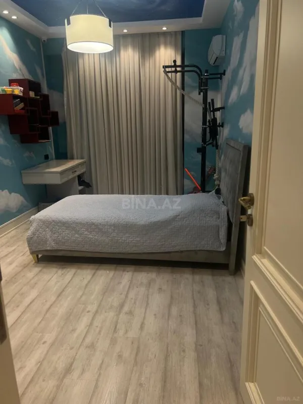 Satılır 3 otaqlı mənzil 116 m²