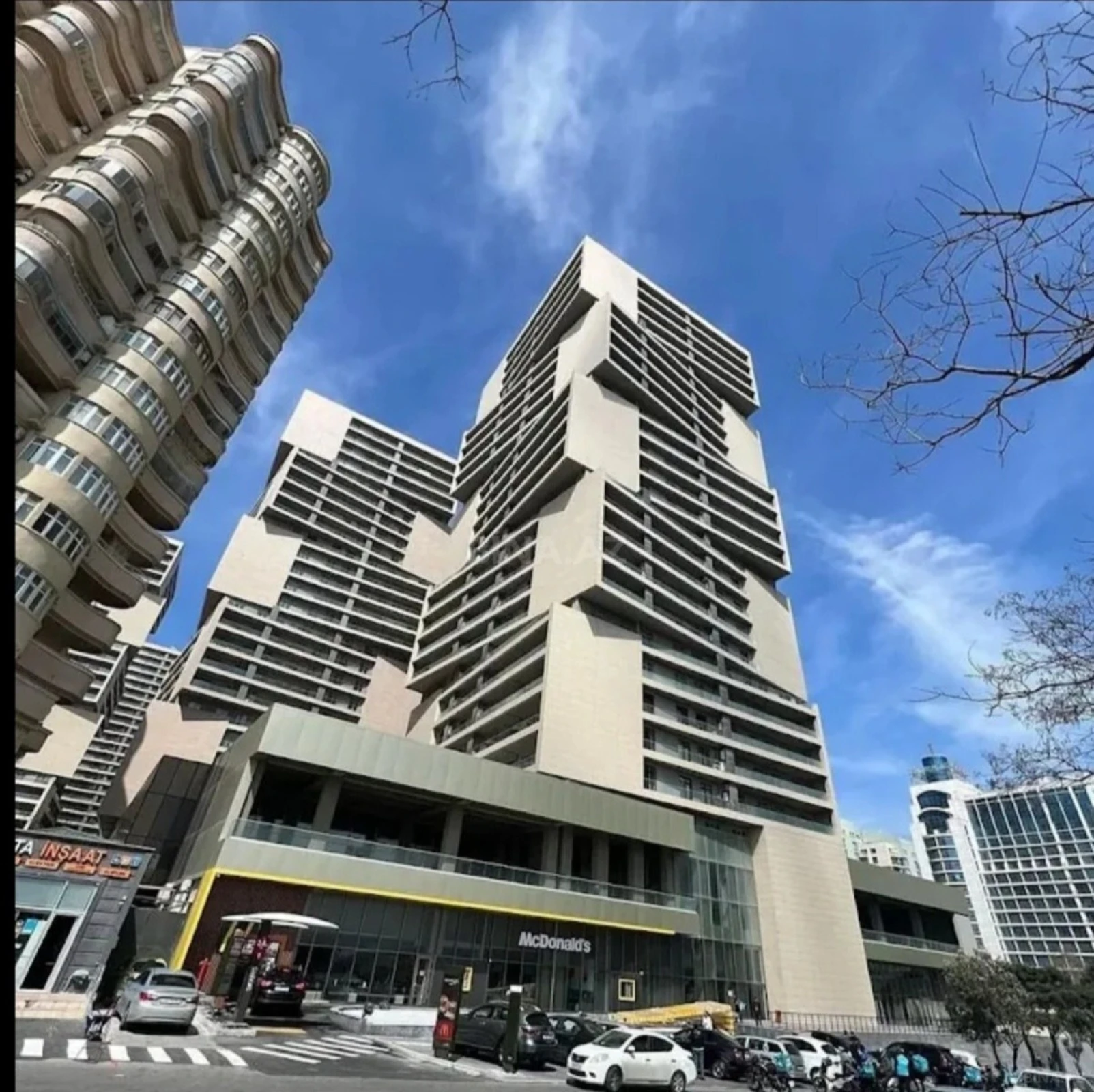 Satılır 3 otaqlı mənzil 116 m²