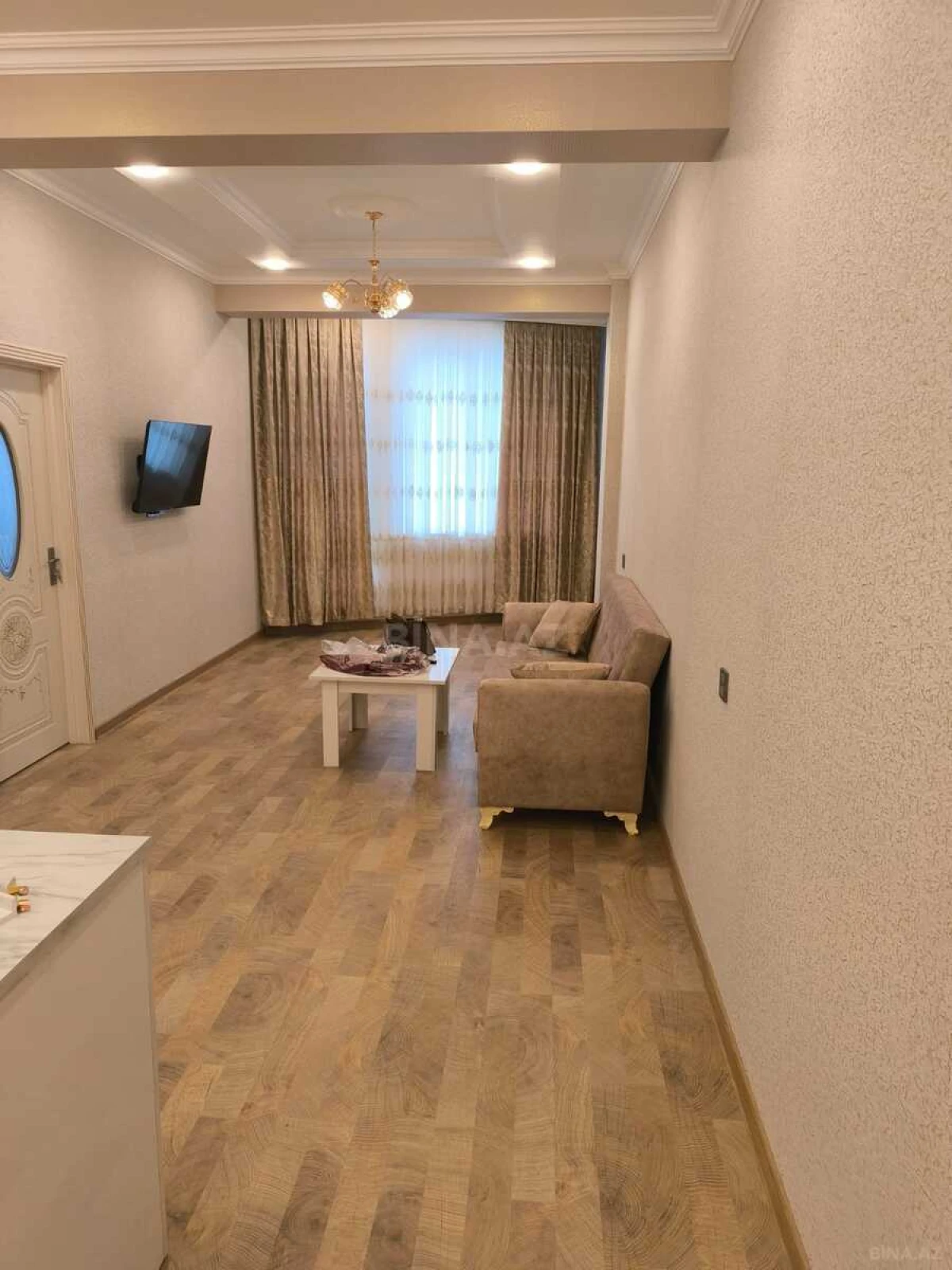 Kirayə verilir 2 otaqlı mənzil 70 m²