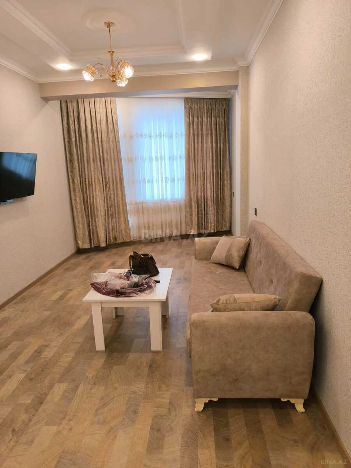 Kirayə verilir 2 otaqlı mənzil 70 m²