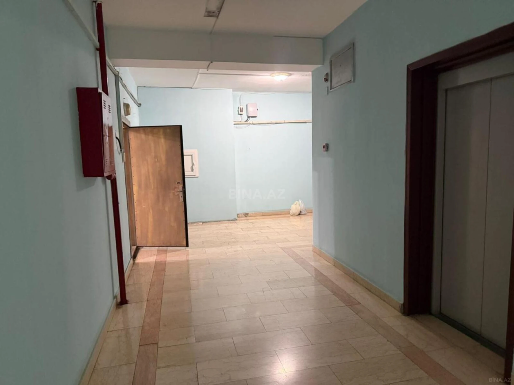 Satılır 5 otaqlı mənzil 192 m²