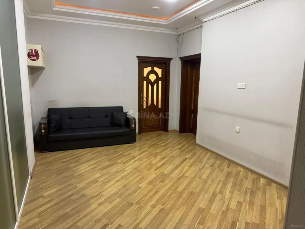 Satılır 5 otaqlı mənzil 192 m²