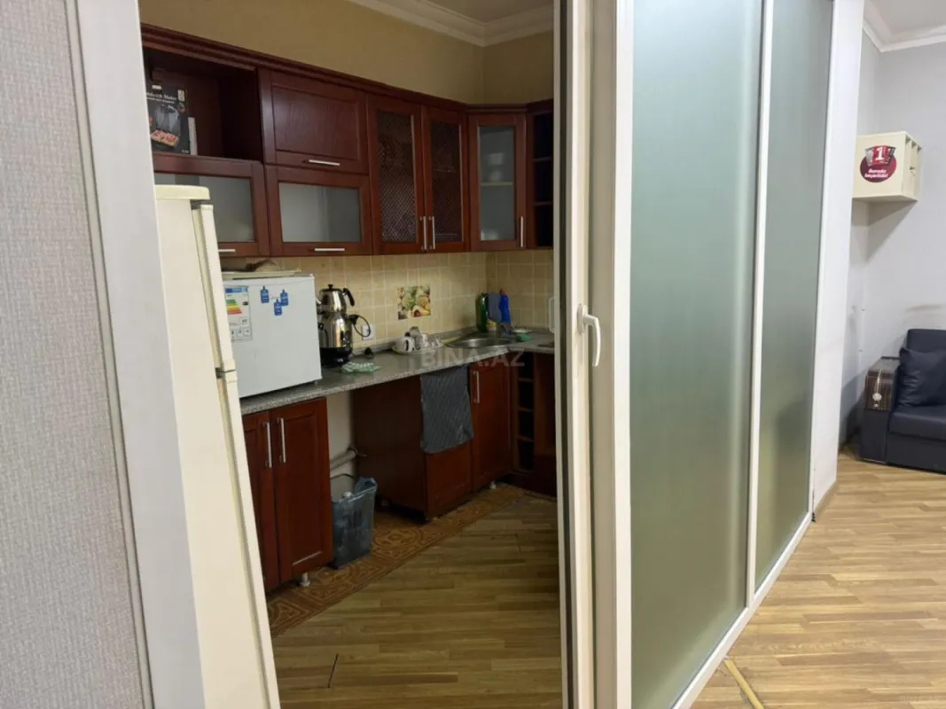 Satılır 5 otaqlı mənzil 192 m²