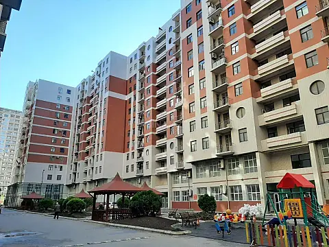 Satılır 4 otaqlı mənzil 145 m² — Bakı, 8-ci kilometr 4 otaq 145.00 m²