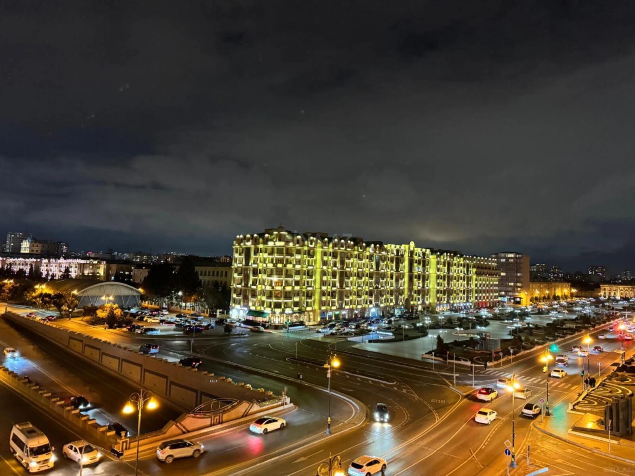 Kirayə verilir 4 otaqlı mənzil 170 m²