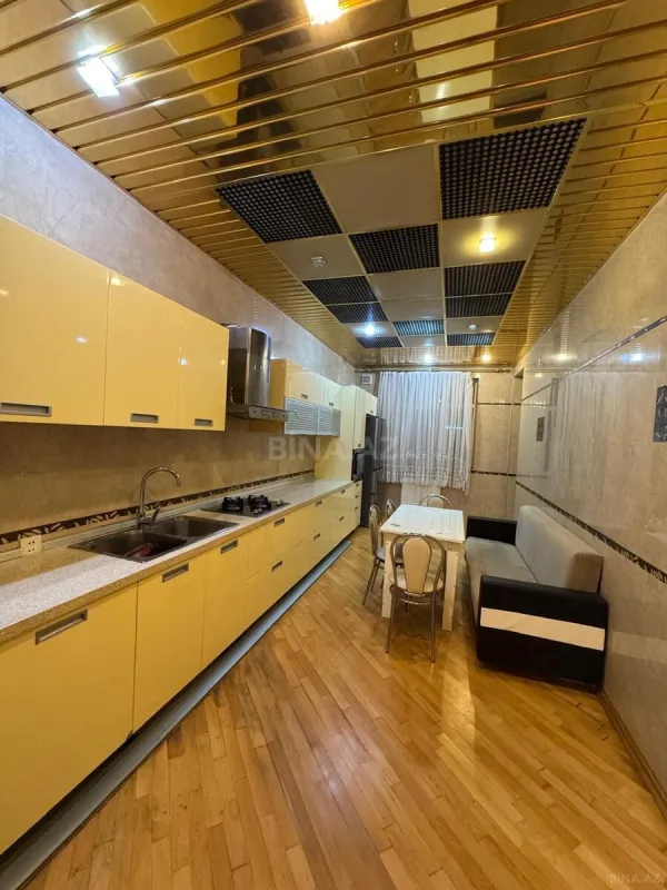 Kirayə verilir 4 otaqlı mənzil 170 m²