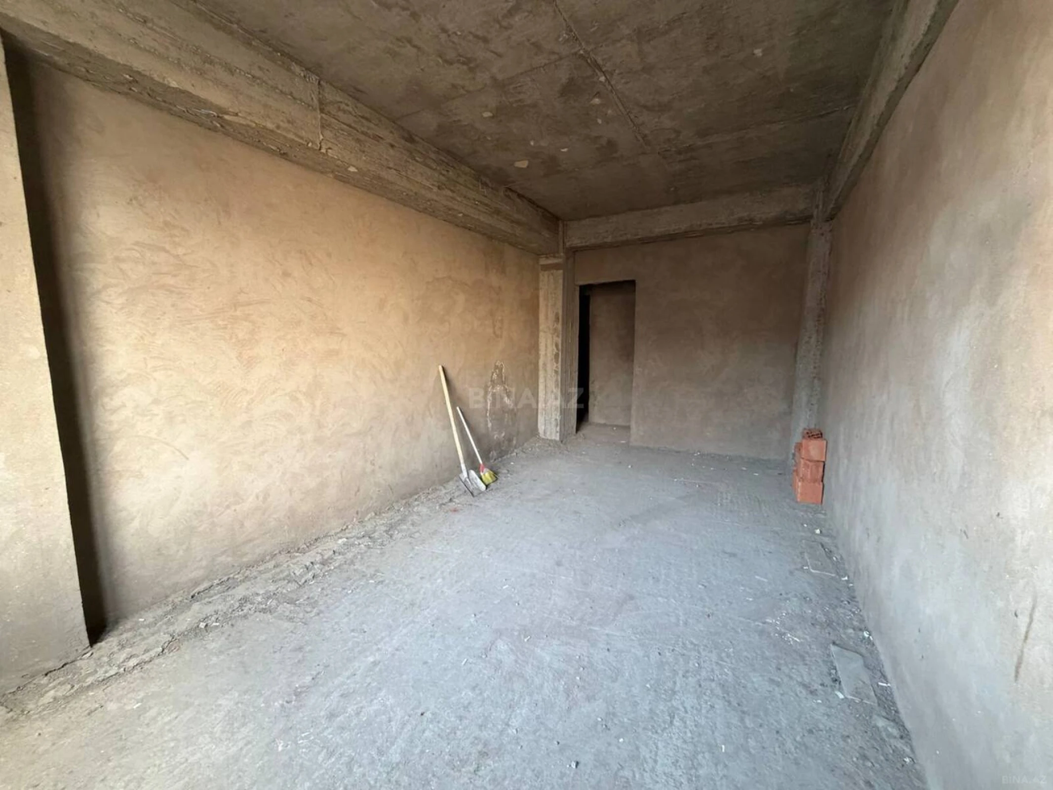 Satılır 4 otaqlı mənzil 153 m²