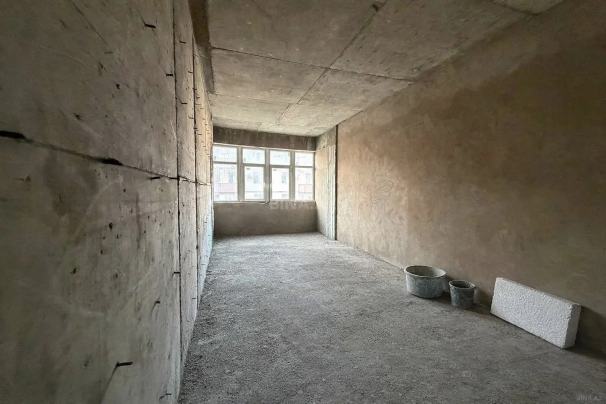 Satılır 4 otaqlı mənzil 153 m²