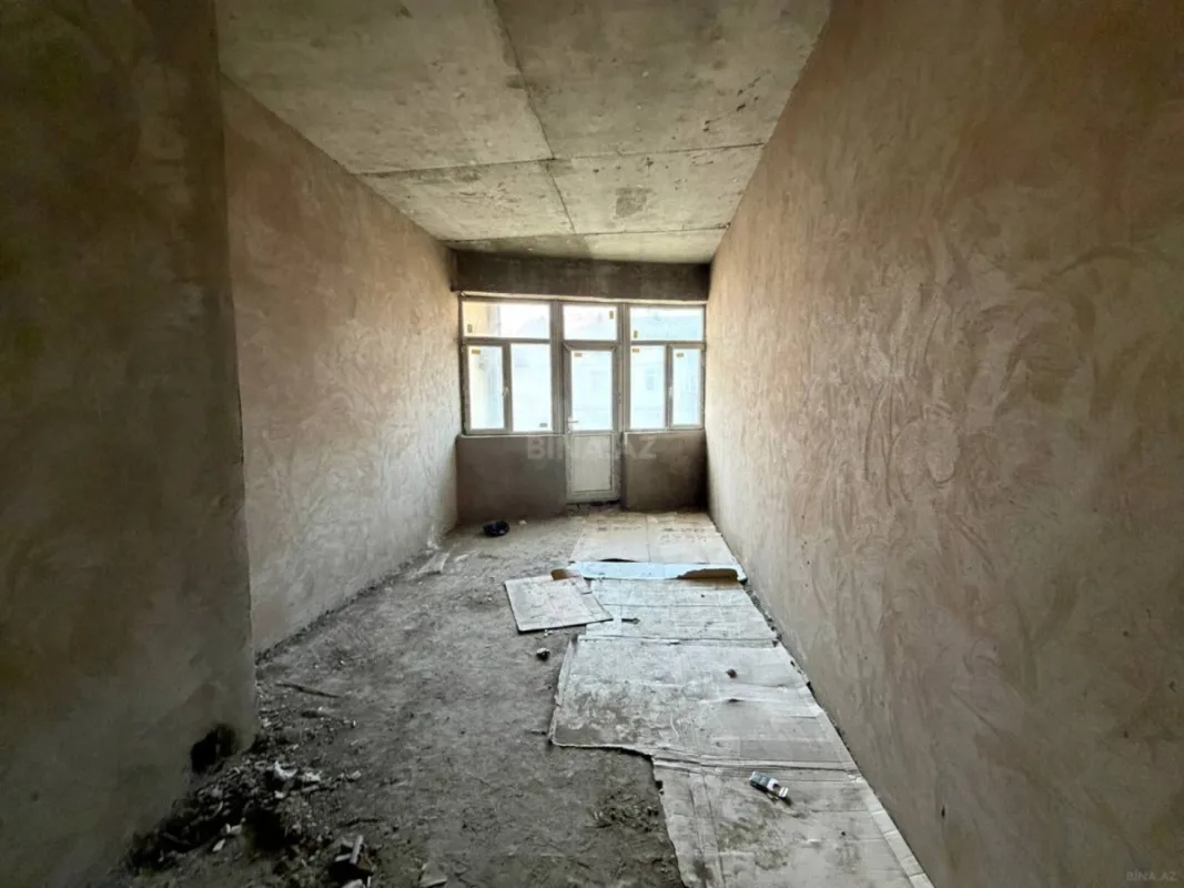 Satılır 4 otaqlı mənzil 153 m²