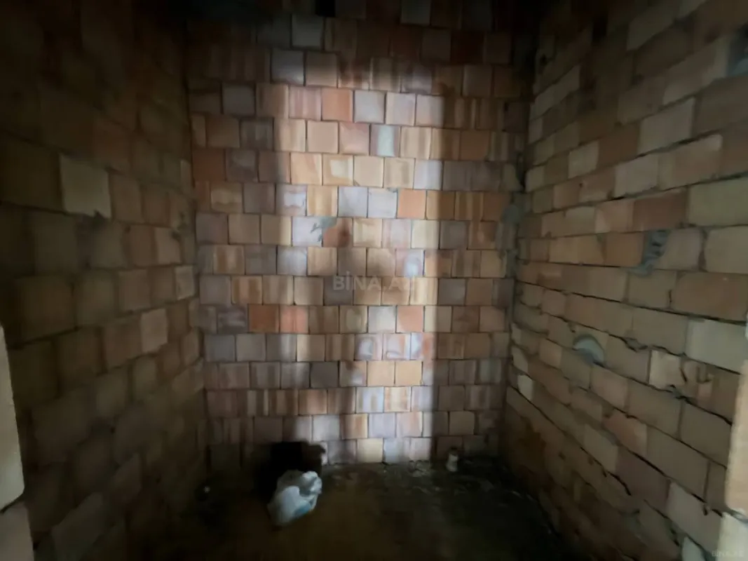 Satılır 4 otaqlı mənzil 153 m²