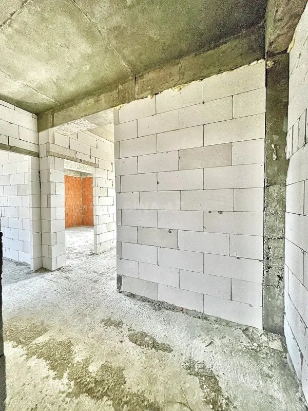 Satılır 2 otaqlı mənzil 106 m²
