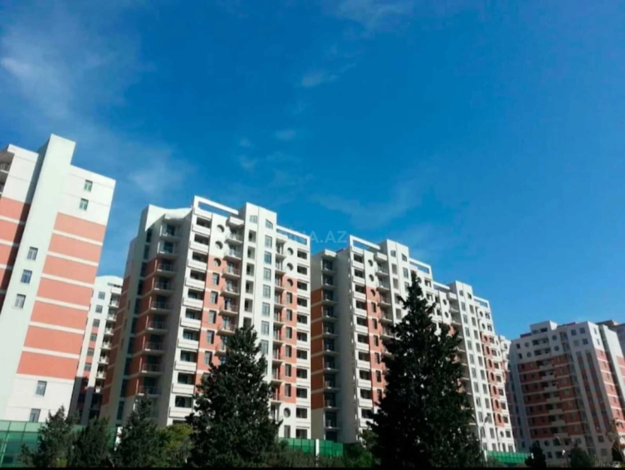 Satılır 3 otaqlı mənzil 101 m²