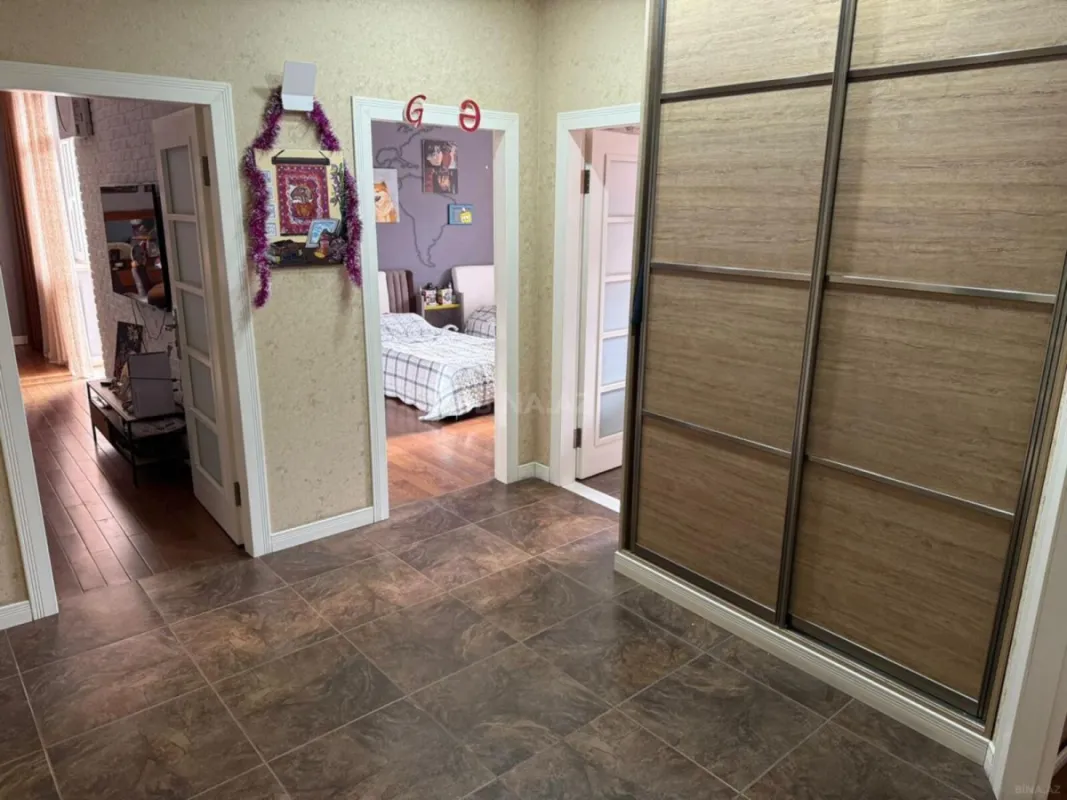 Satılır 3 otaqlı mənzil 101 m²