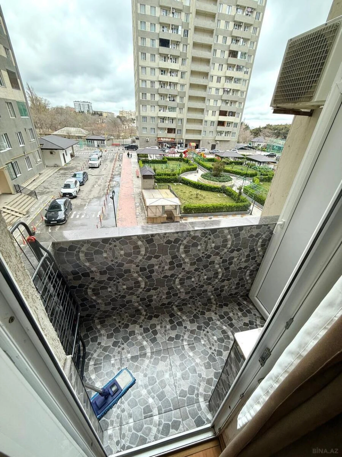 Kirayə verilir 3 otaqlı mənzil 100 m²