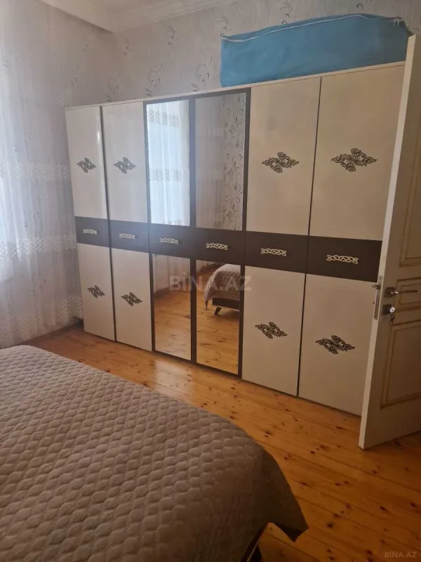 Satılır 6 otaqlı həyət evi 280 m²