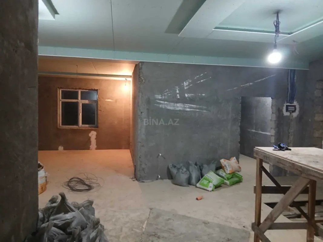 Satılır 6 otaqlı həyət evi 280 m²