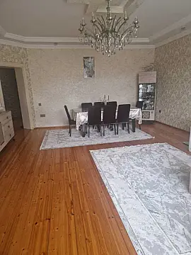 Satılır 6 otaqlı həyət evi 280 m²