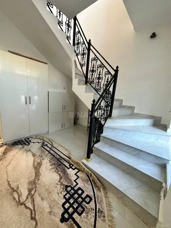 Satılır 4 otaqlı həyət evi 150 m²