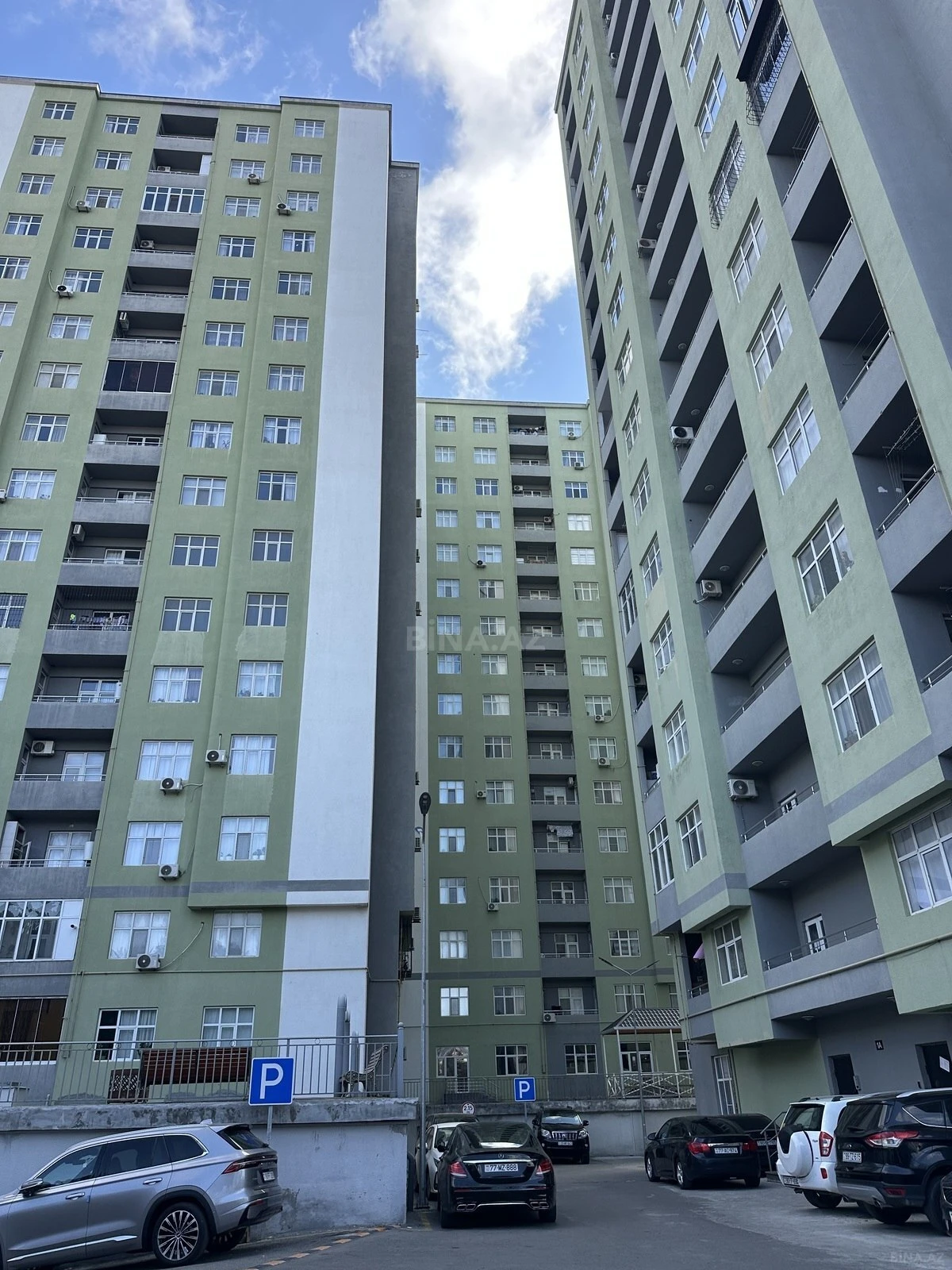 Satılır 2 otaqlı mənzil 75 m²