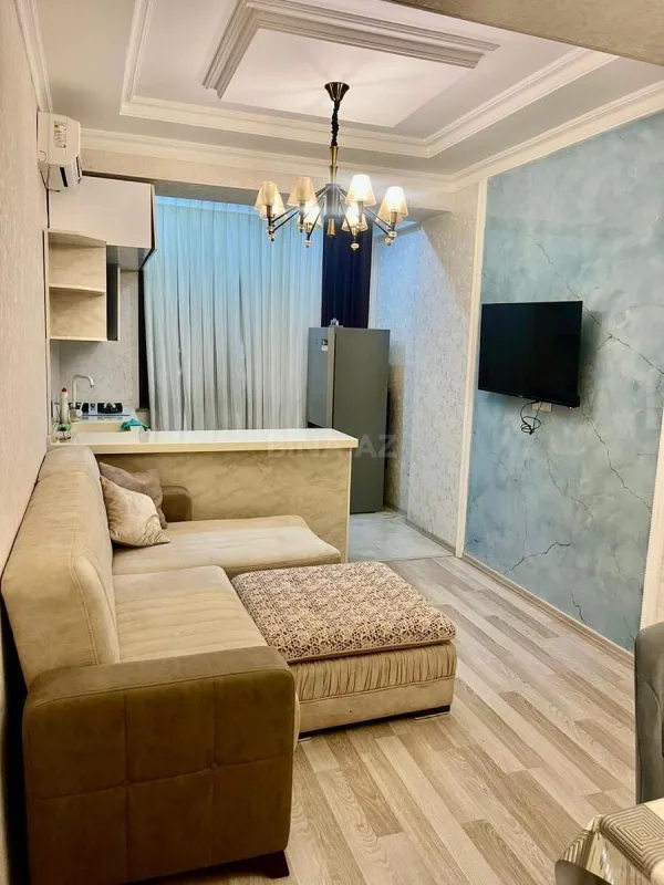 Kirayə verilir 2 otaqlı mənzil 70 m²
